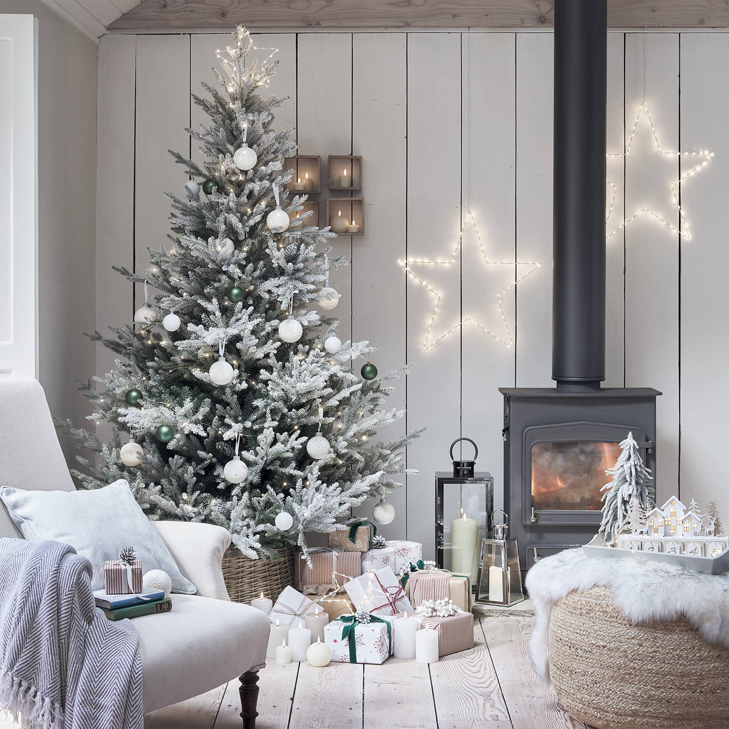 https://www.lights4fun.co.uk/products/osby-large-star-window-light