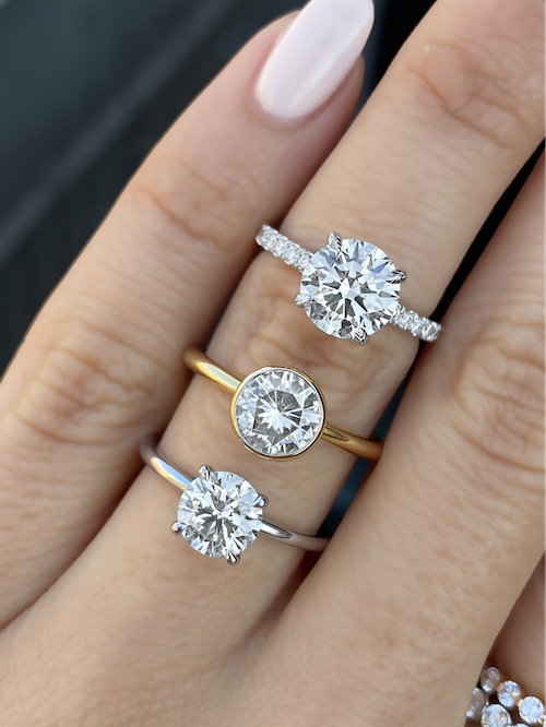 Engagement Rings vs. Wedding Rings: A Comprehensive Guide to The Differences