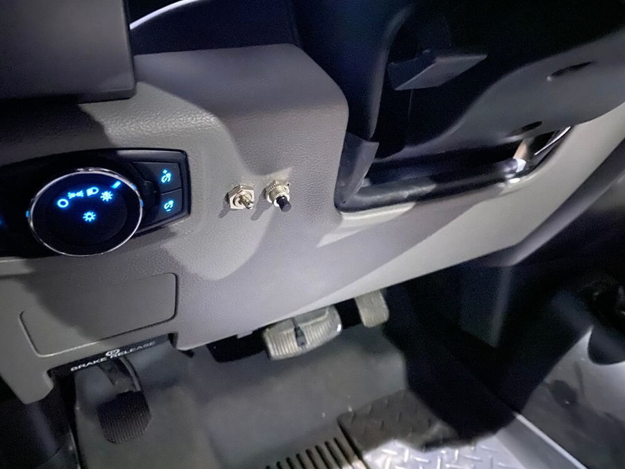 2017 Ford F350 XLT CS232 spare tire delete train horn