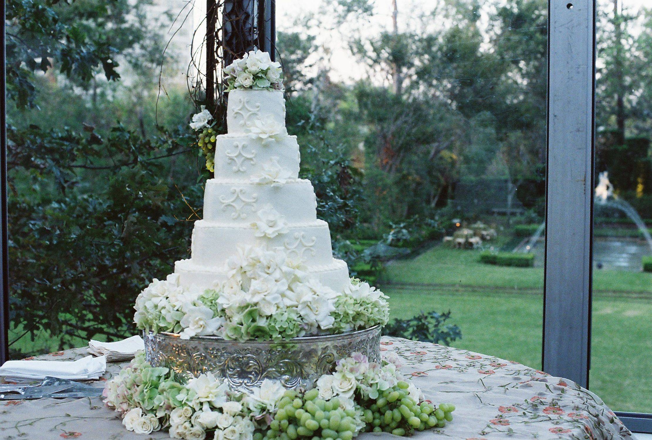 Johnathan Andrew Sage Houston Florist Wedding Cake Flowers