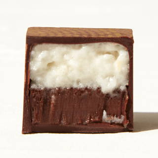 Coconut Marshmallow bonbon